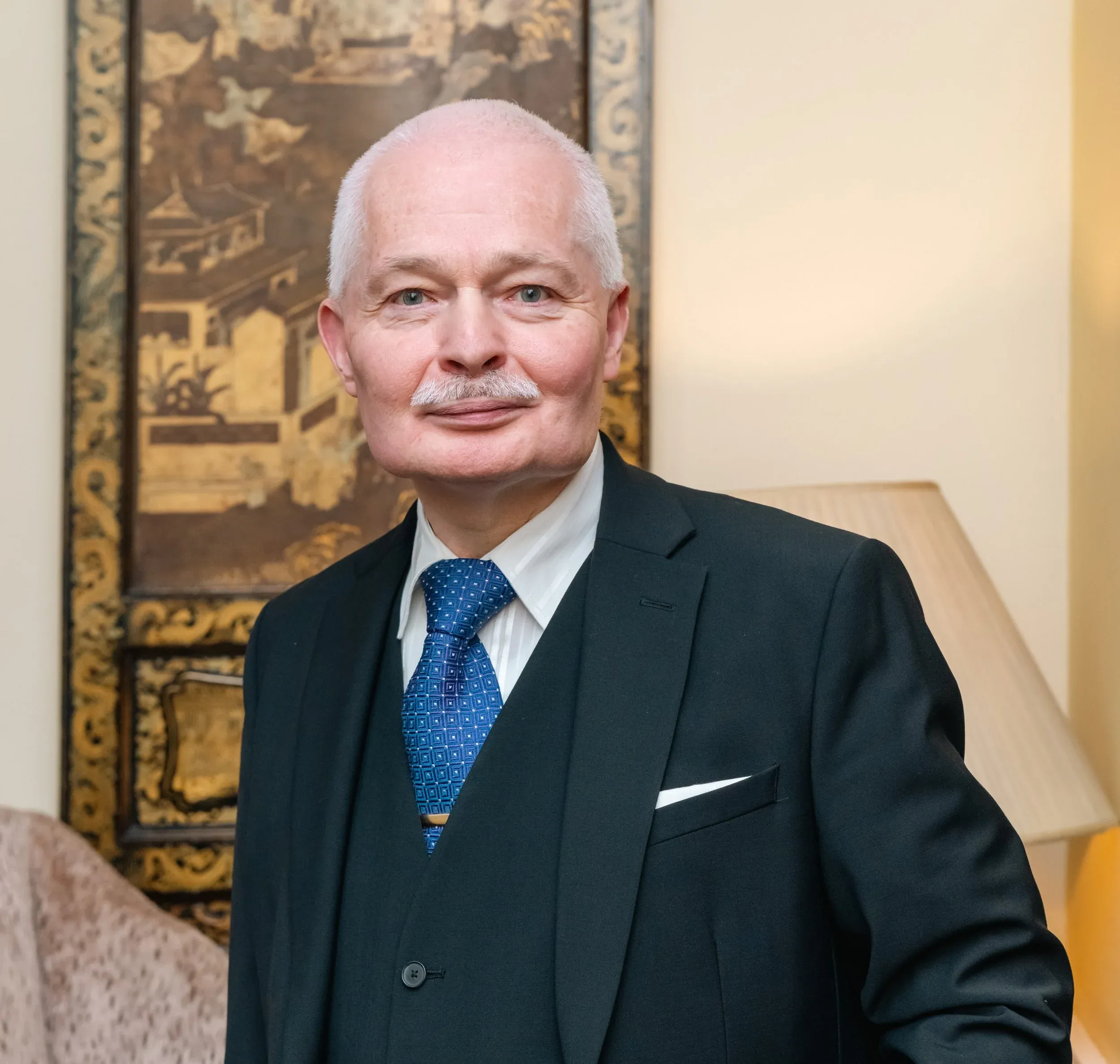 Dr Stephen Cumbers